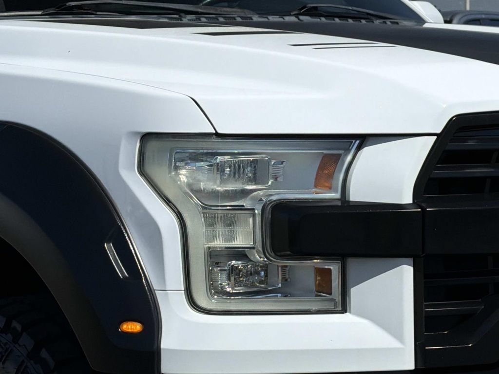 Used 2016 Ford F150 Lariat w/ Equipment Group 502A Luxury AWD/4WD image 7