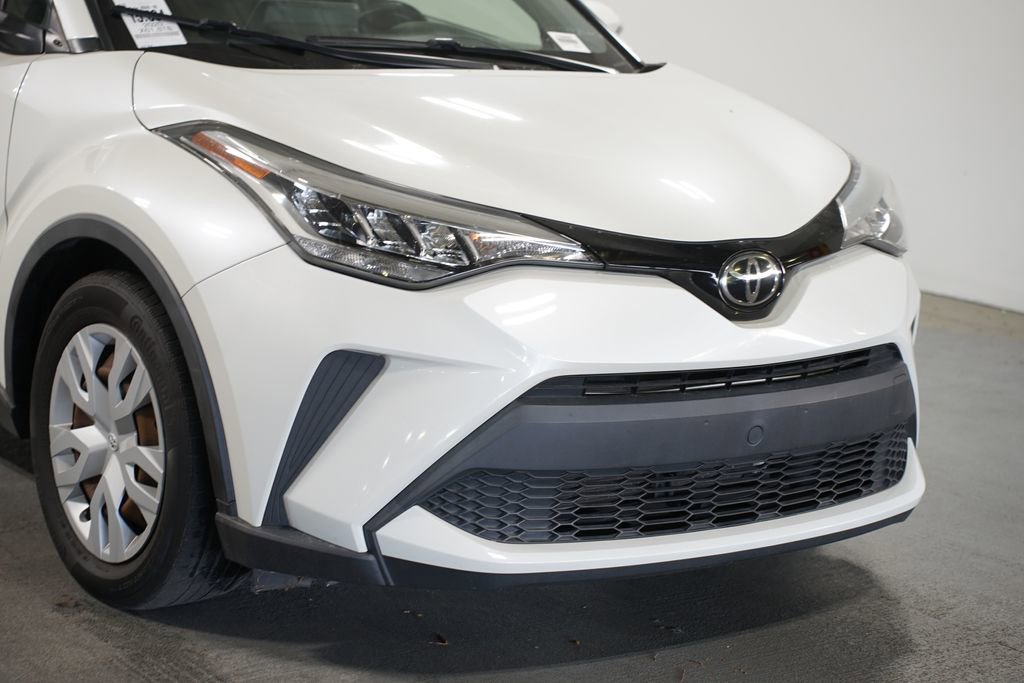 Used 2020 Toyota C-HR LE FWD image 4