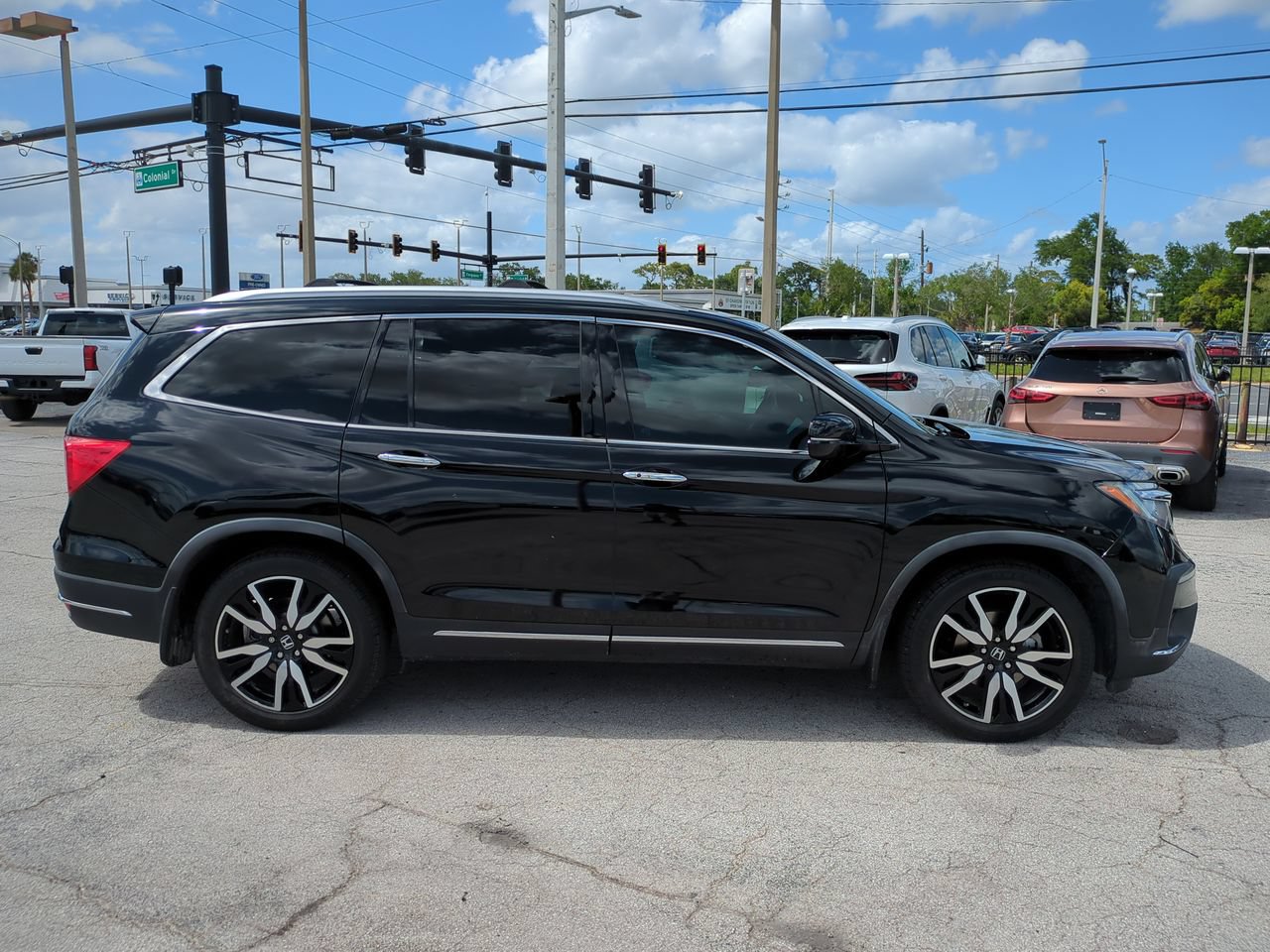Used 2020 Honda Pilot Touring image 3