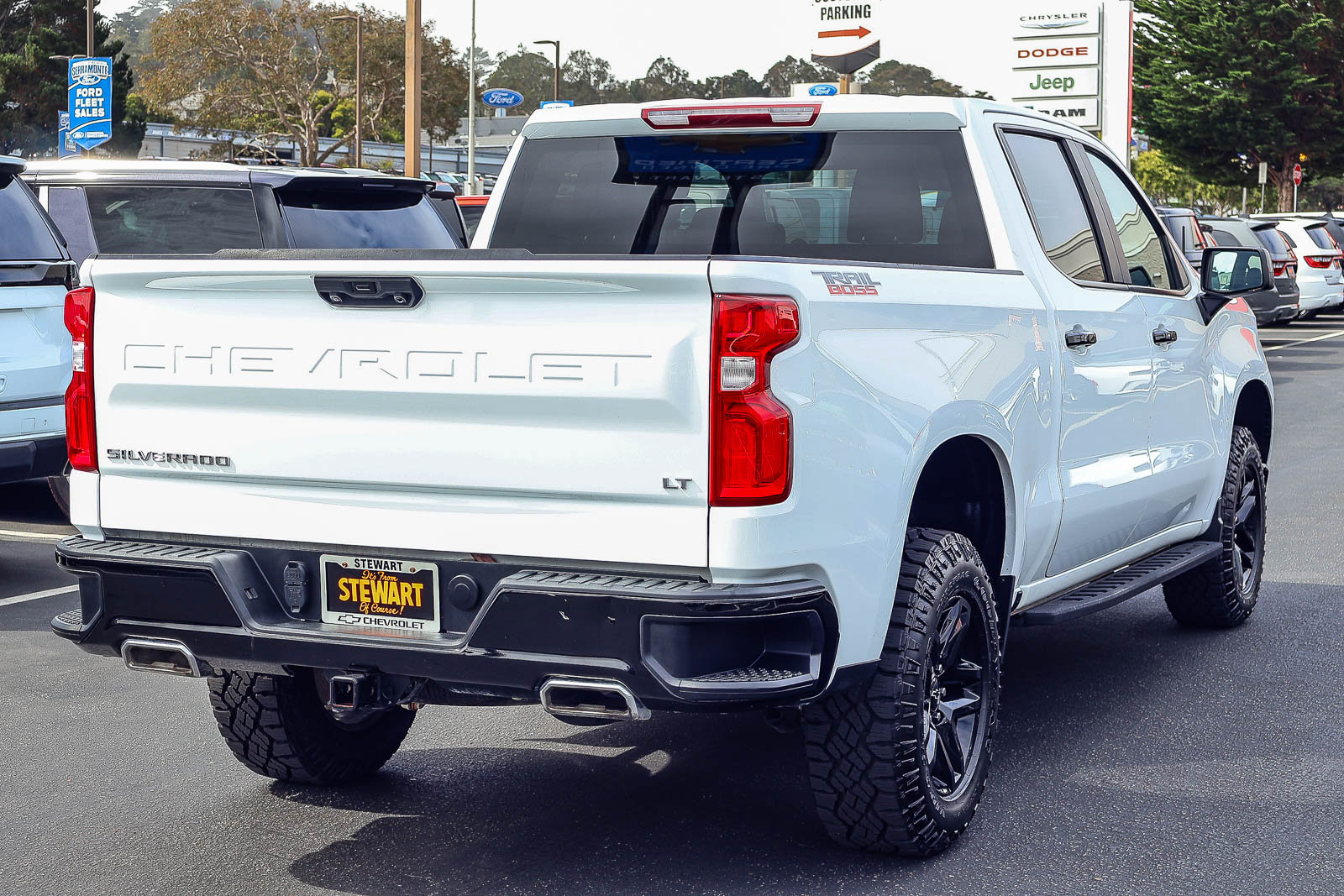 Used 2022 Chevrolet Silverado 1500 LT Trail Boss AWD/4WD image 18