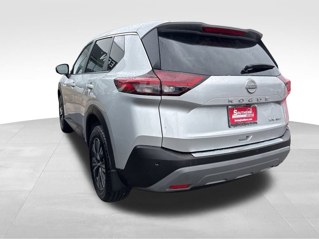 Used 2023 Nissan Rogue SV image 12