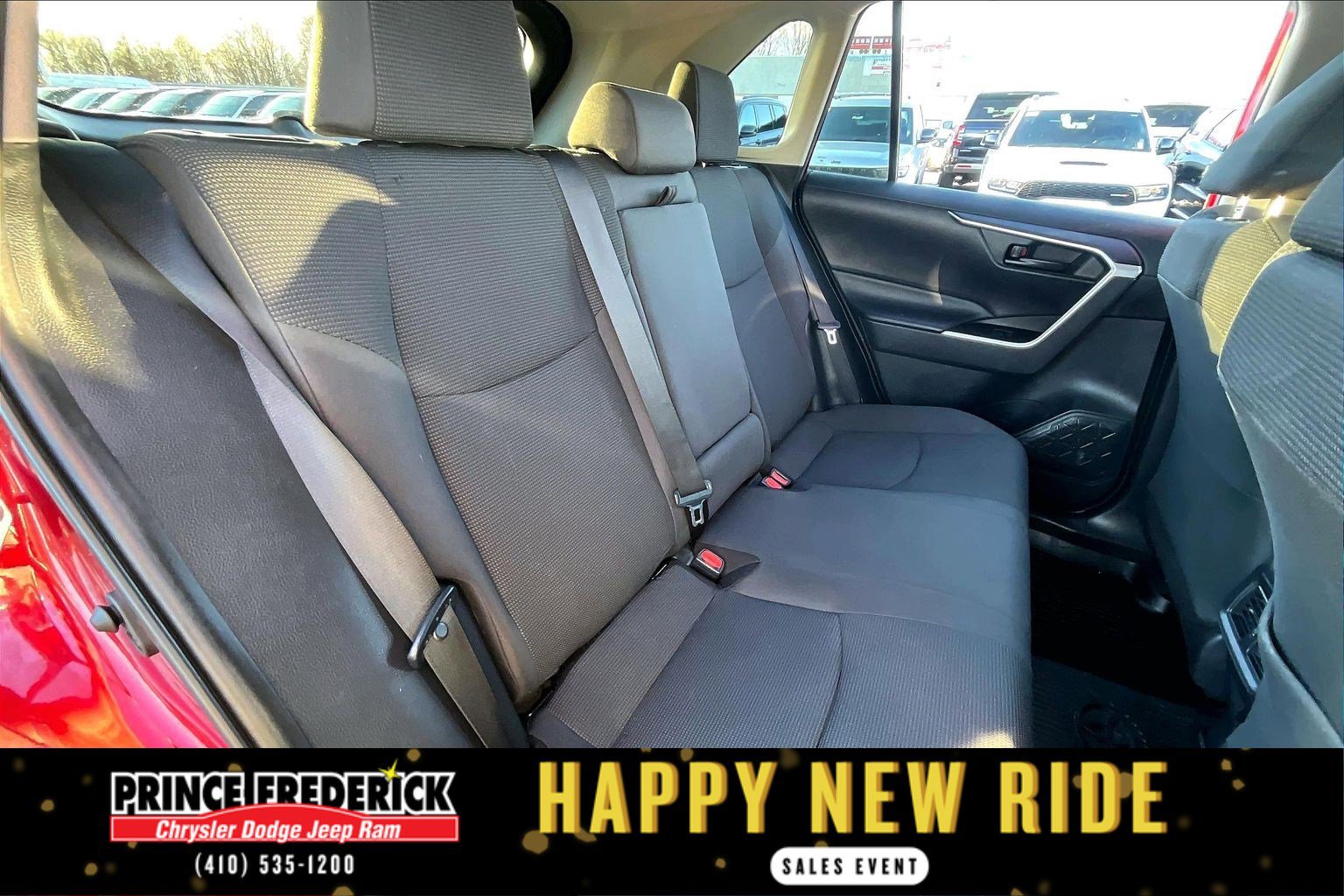 Used 2019 Toyota RAV4 LE image 22