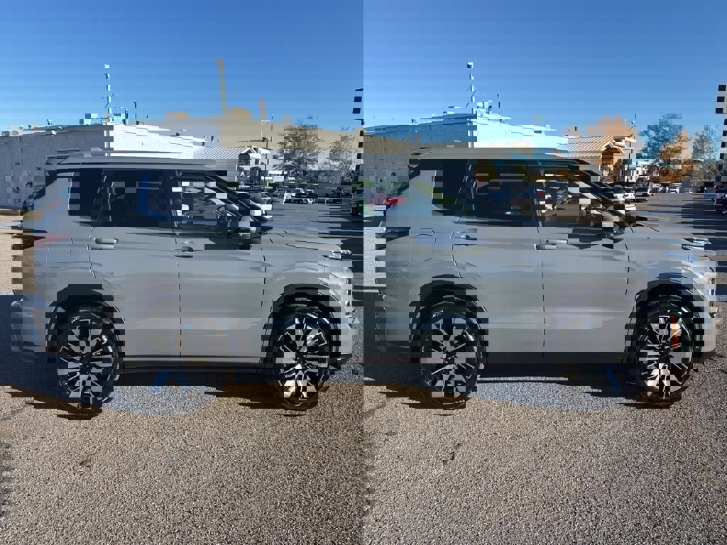 New 2026 Mitsubishi Outlander SE image 8