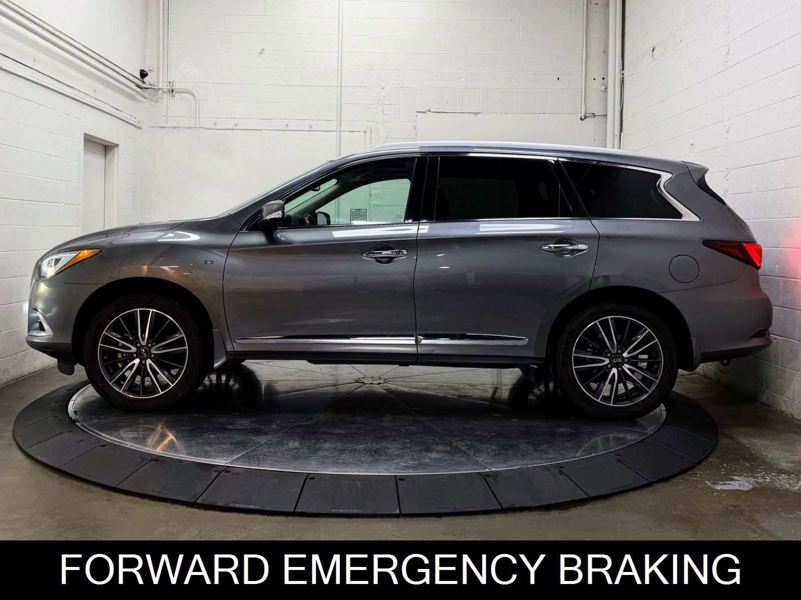 Used 2019 INFINITI QX60 Luxe w/ Essential Package image 5