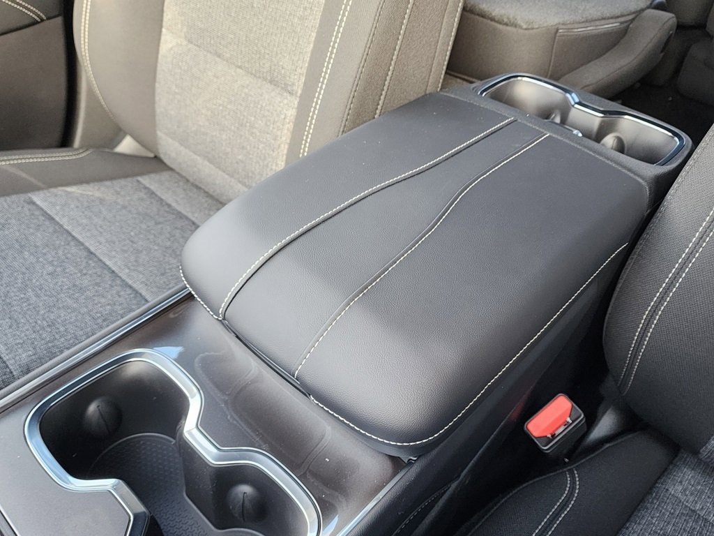 New 2026 GMC Acadia Elevation image 32