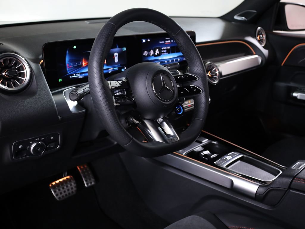 Certified 2025 Mercedes-Benz GLB 35 AMG 4MATIC image 39