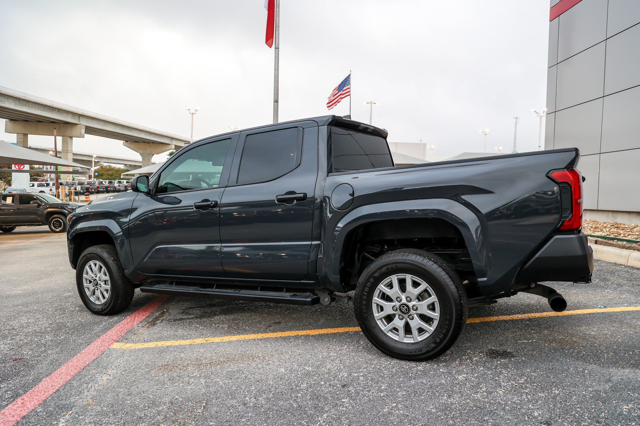 Certified 2025 Toyota Tacoma SR AWD/4WD image 10