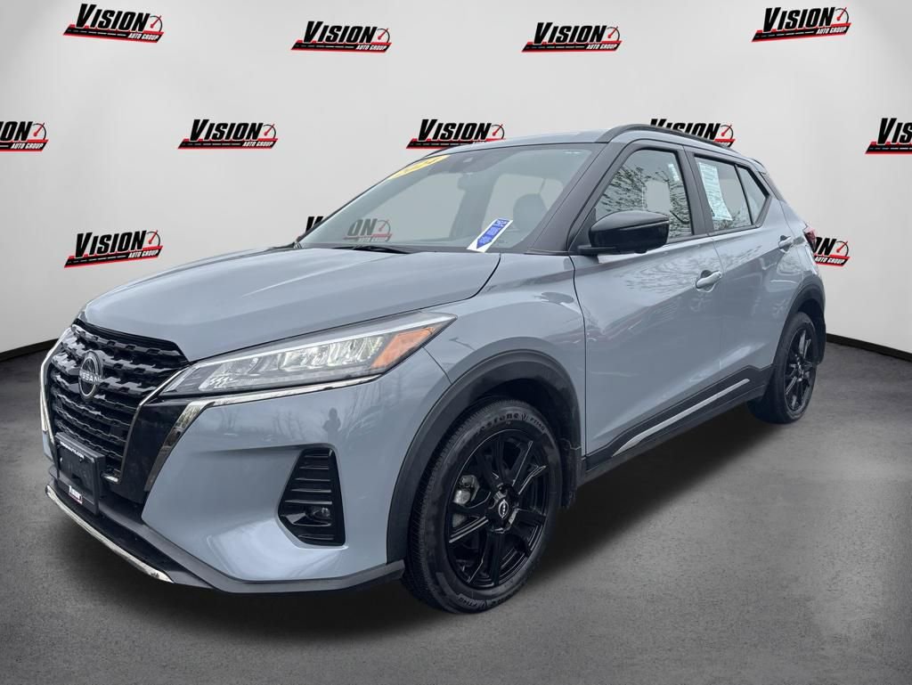 Used 2024 Nissan Kicks SR w/ SR Premium Package FWD image 1