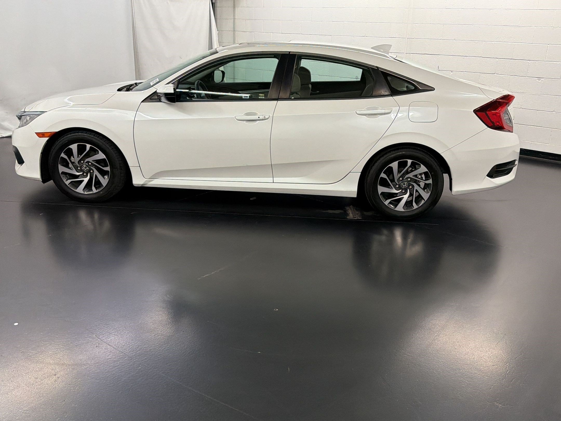 Certified 2017 Honda Civic EX image 2