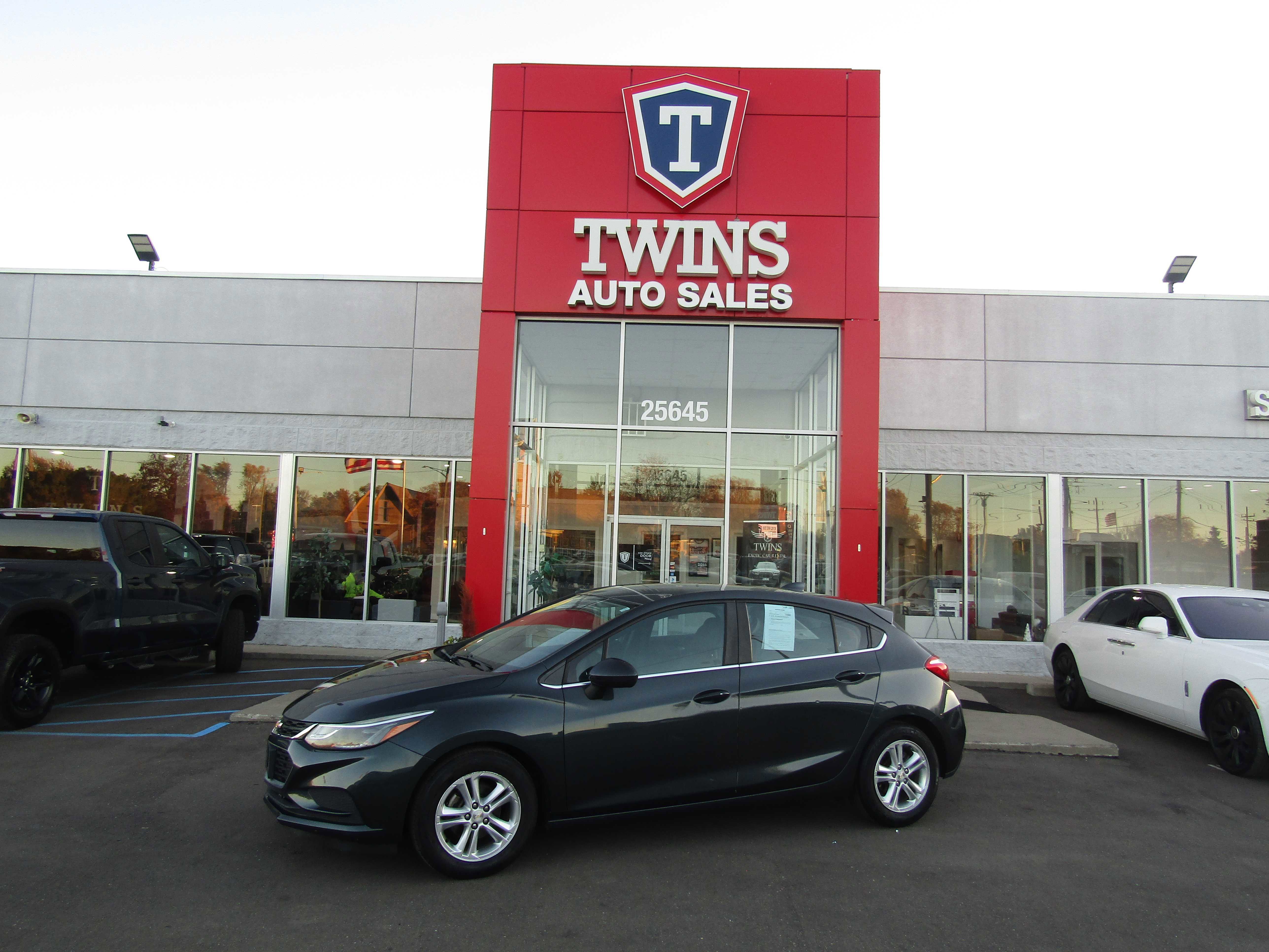 Used 2017 Chevrolet Cruze LT w/ Convenience Package