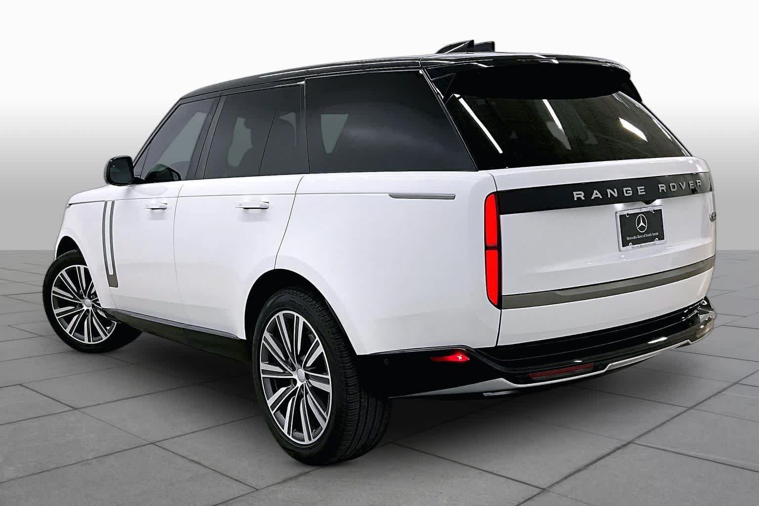 Used 2023 Land Rover Range Rover SE AWD/4WD image 12