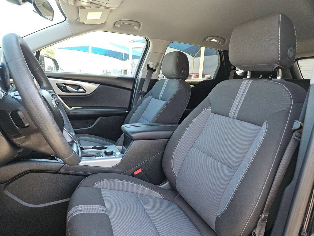 Used 2025 Chevrolet Blazer LT FWD image 16