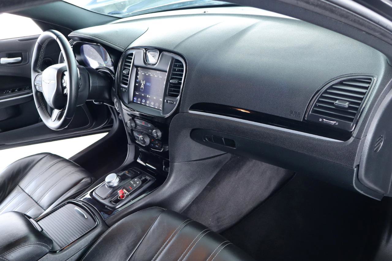 Used 2018 Chrysler 300 S w/ Beats Audio Group RWD image 39