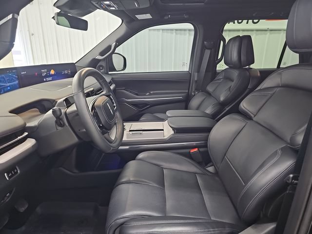 Used 2025 Lincoln Navigator L Reserve w/ Jet Appearance Package AWD/4WD image 9