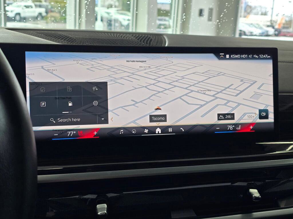 Used 2025 BMW X5 xDrive50e image 33