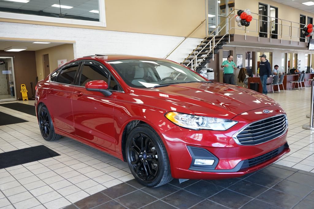 Used 2020 Ford Fusion SE w/ Equipment Group 151A image 19