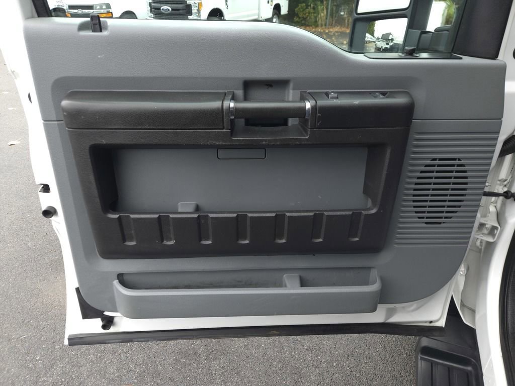 Used 2015 Ford F250 XL w/ Power Equipment Group RWD image 11