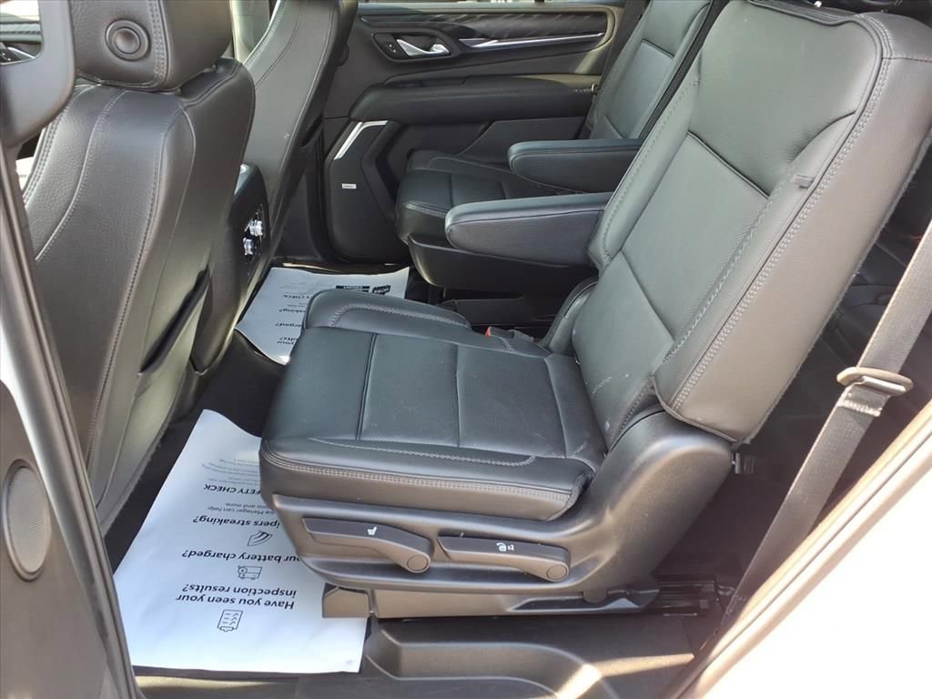 Used 2023 GMC Yukon Denali AWD/4WD image 13