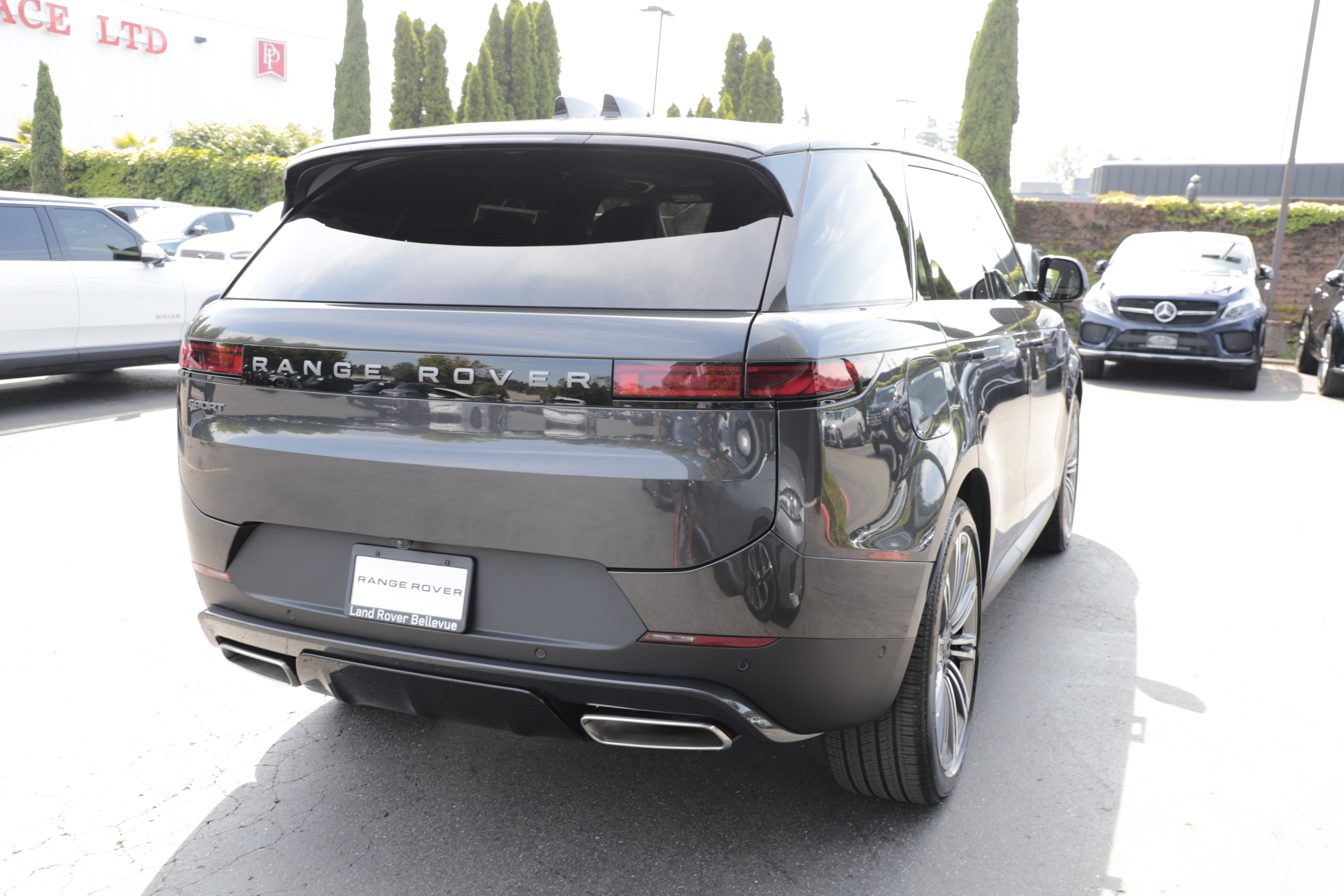 New 2026 Land Rover Range Rover Sport SE AWD/4WD image 8