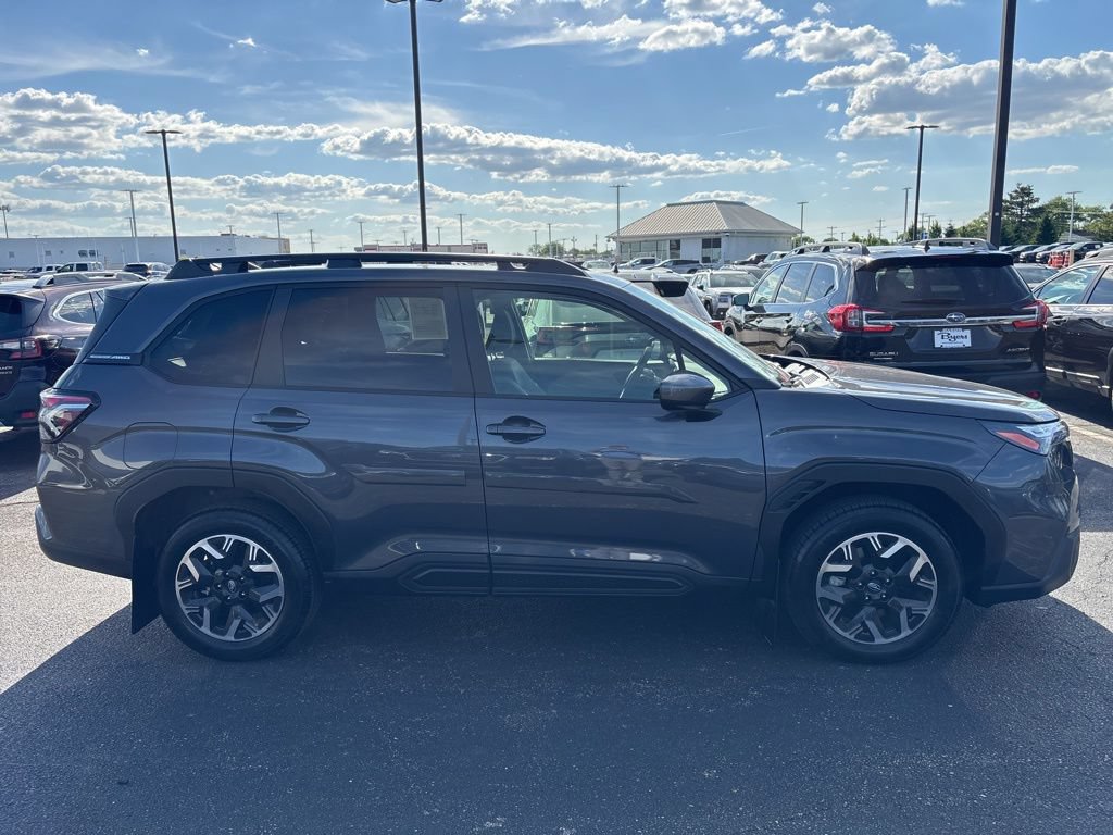 Certified 2025 Subaru Forester Premium w/ Convenience Package #1 AWD/4WD image 2