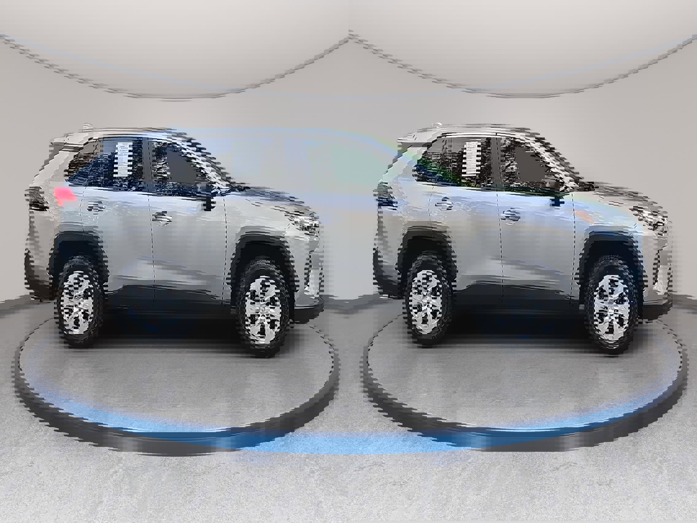 Used 2025 Toyota RAV4 LE image 4
