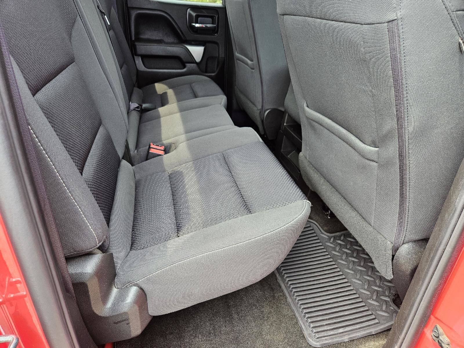 Used 2017 Chevrolet Silverado 1500 LT AWD/4WD image 19
