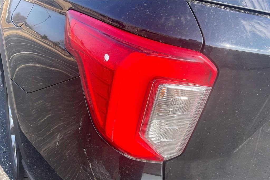 Used 2023 Ford Explorer Limited image 24