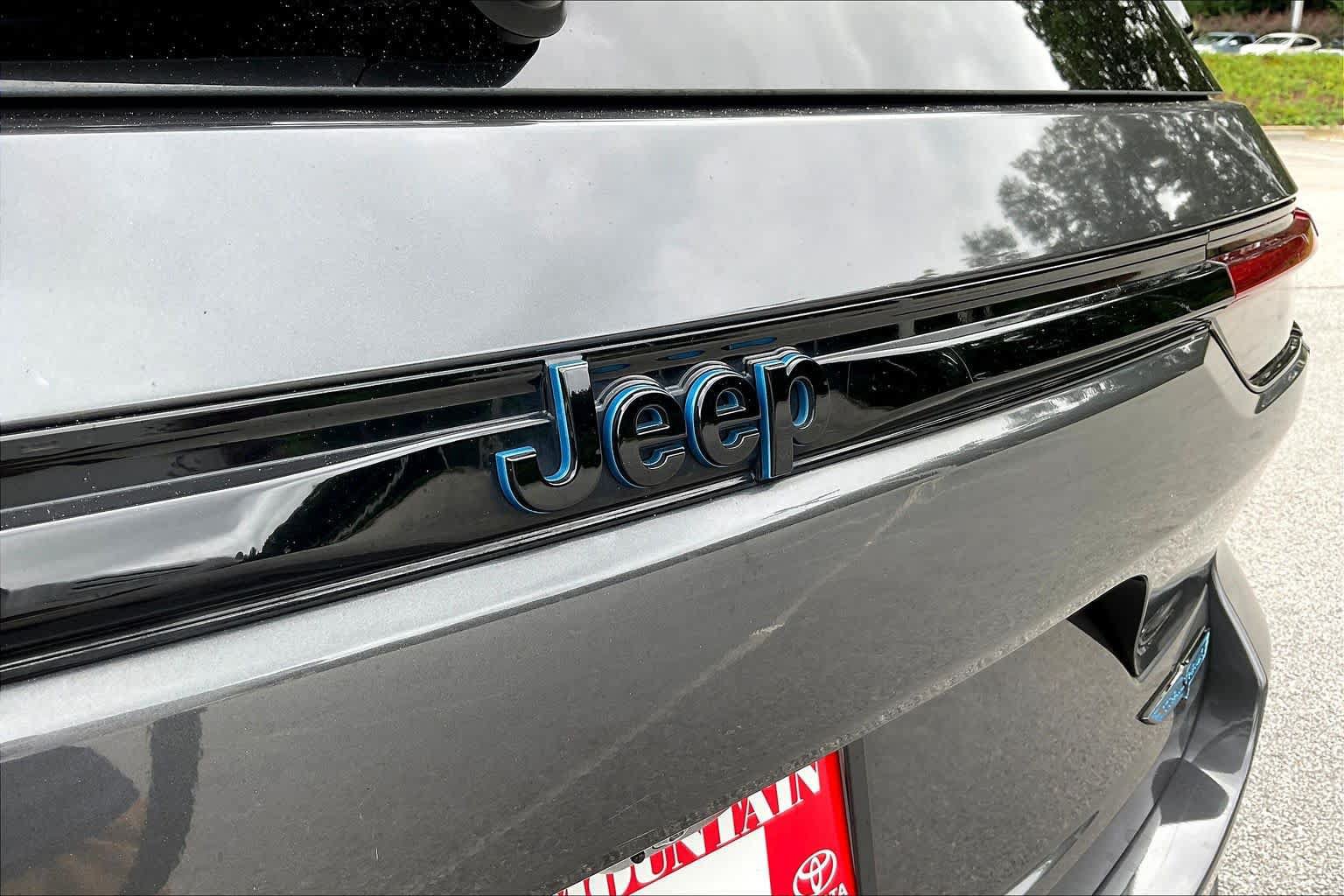 Used 2022 Jeep Grand Cherokee Trailhawk AWD/4WD image 59
