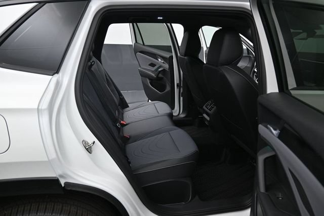New 2026 Volkswagen Tiguan SE R-Line AWD/4WD image 13