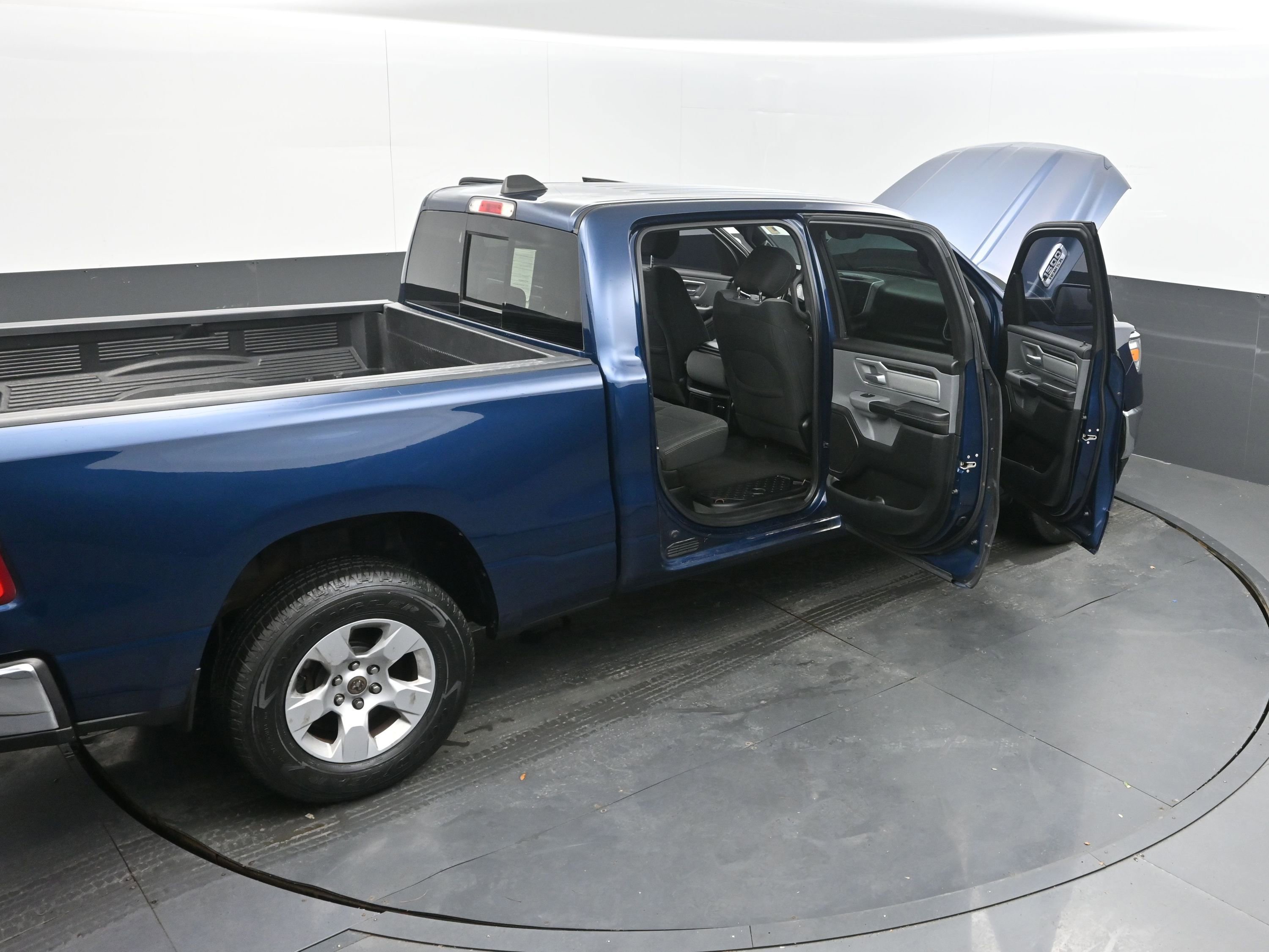 Used 2021 RAM 1500 Big Horn AWD/4WD image 39