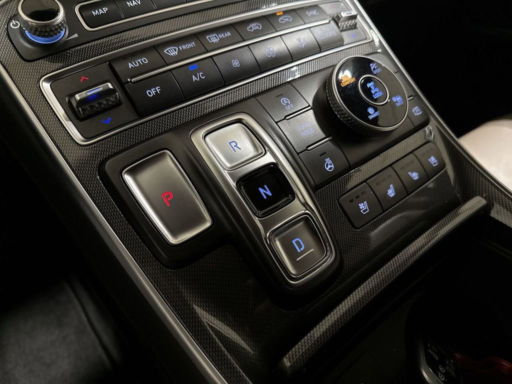 Used 2022 Hyundai Santa Fe Limited image 18