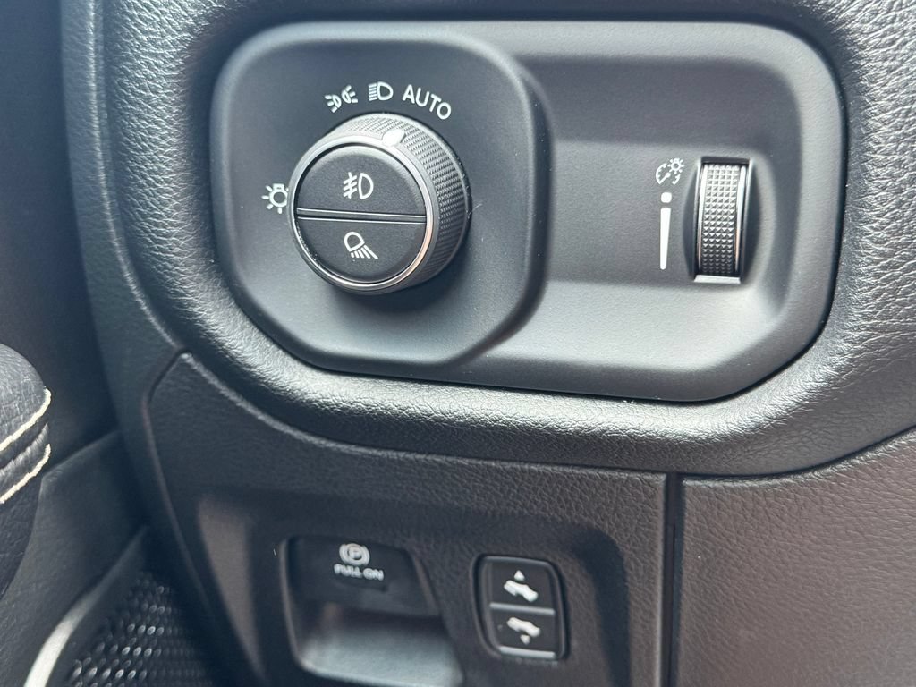 Used 2022 RAM 1500 Sport w/ Rebel Level 2 Equipment Group AWD/4WD image 31