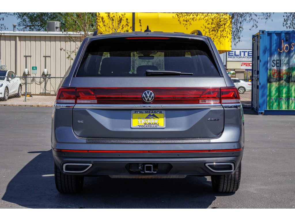 Used 2025 Volkswagen Atlas SE AWD/4WD image 4