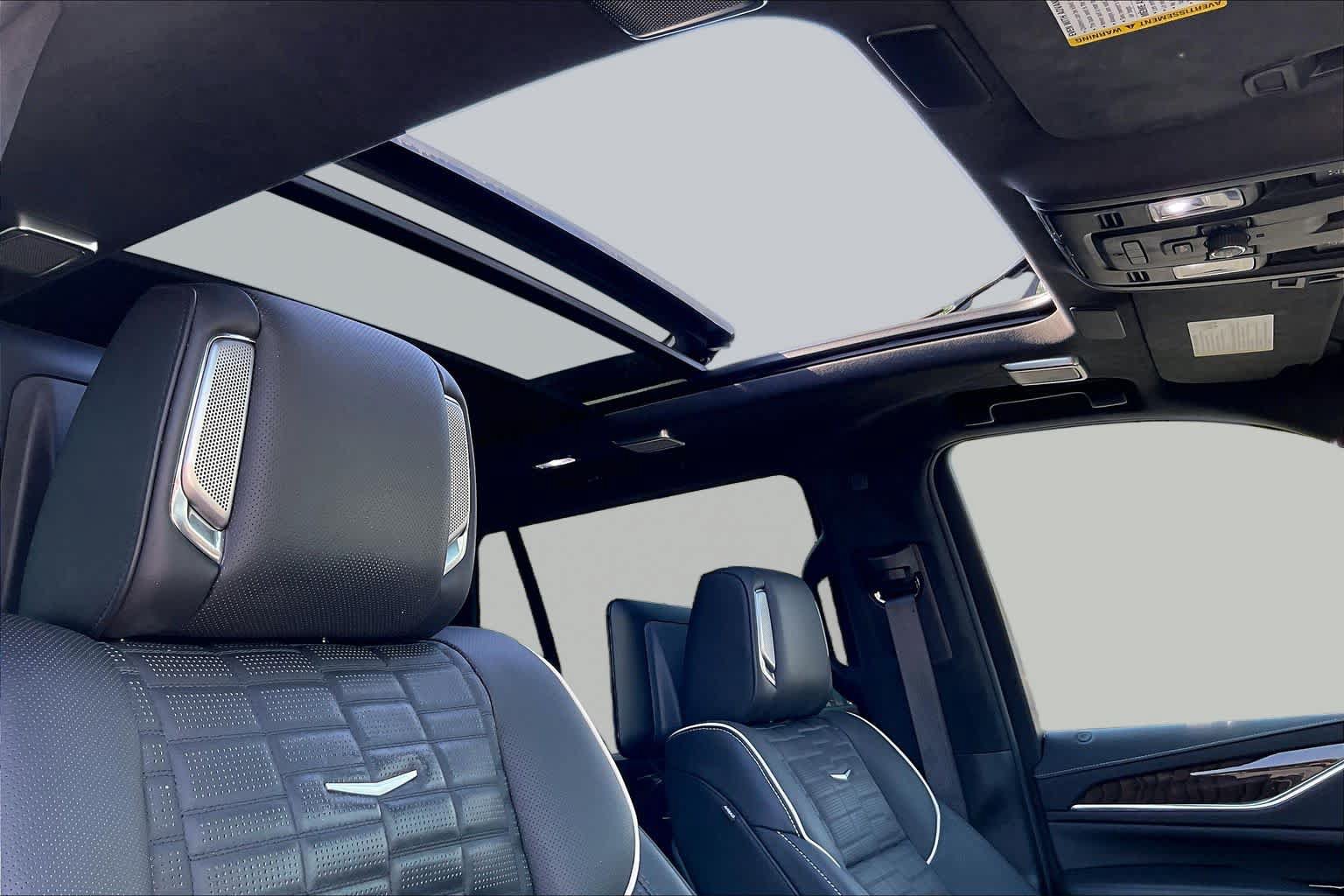 Used 2023 Cadillac Escalade Sport Platinum AWD/4WD image 13