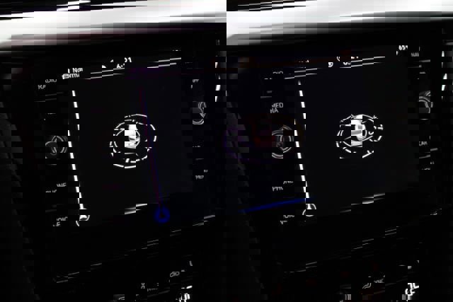 Used 2021 Volkswagen Arteon SE w/ Arteon MDO Package FWD image 17