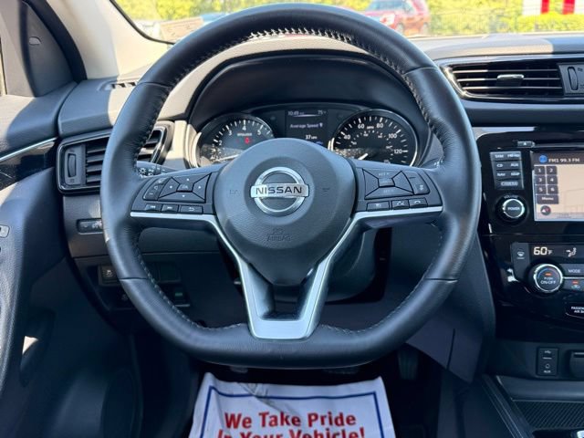 Certified 2017 Nissan Rogue Sport SL w/ SL Premium Package AWD/4WD image 24