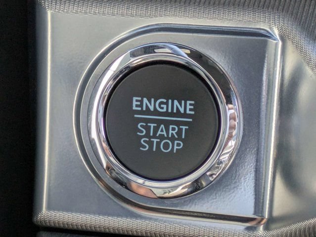 Used 2025 Ford F150 Lariat w/ FX4 Off-Road Package AWD/4WD image 29