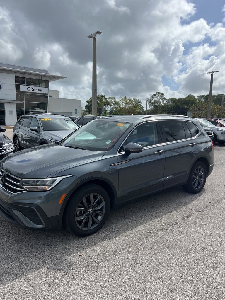 Certified 2022 Volkswagen Tiguan SE