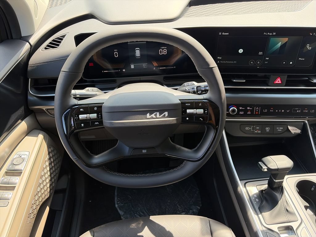 New 2027 Kia Carnival FWD image 11