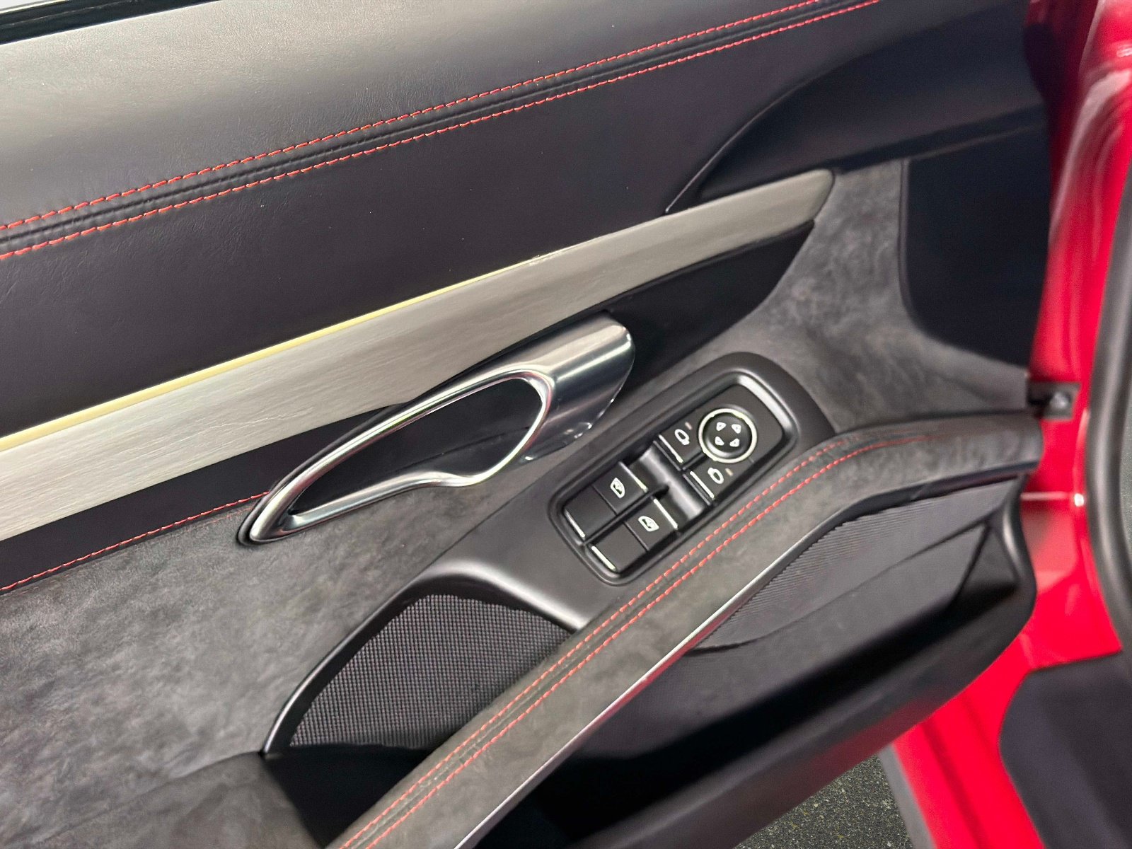 Used 2018 Porsche 911 GT3 RWD image 29