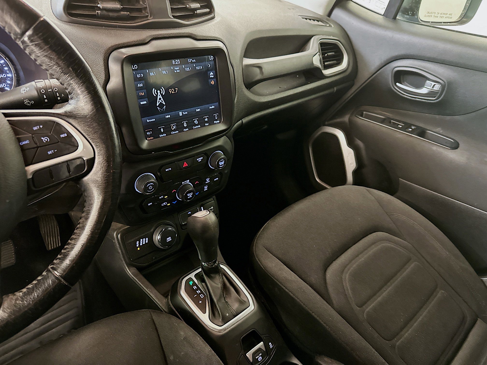 Used 2018 Jeep Renegade Latitude w/ UConnect 8.4 Nav Group AWD/4WD image 26