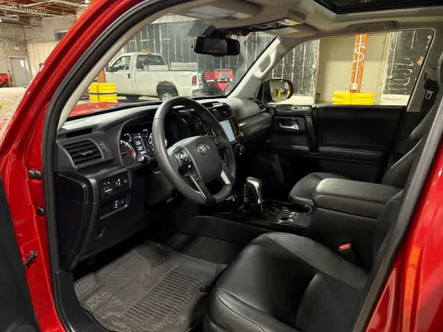 Certified 2022 Toyota 4Runner TRD Off-Road Premium w/ Moonroof Package AWD/4WD image 30