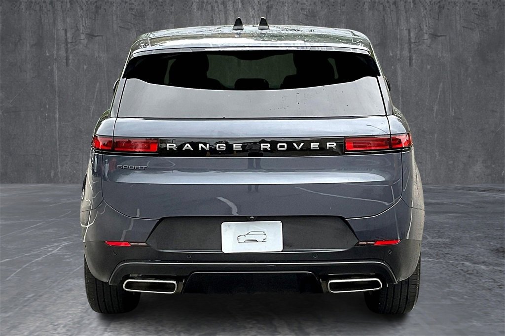 Used 2025 Land Rover Range Rover Sport image 5