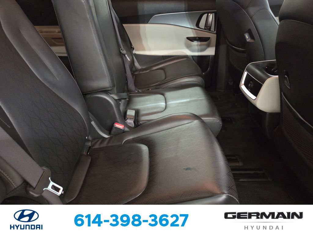 Used 2023 Kia Carnival LX FWD image 20