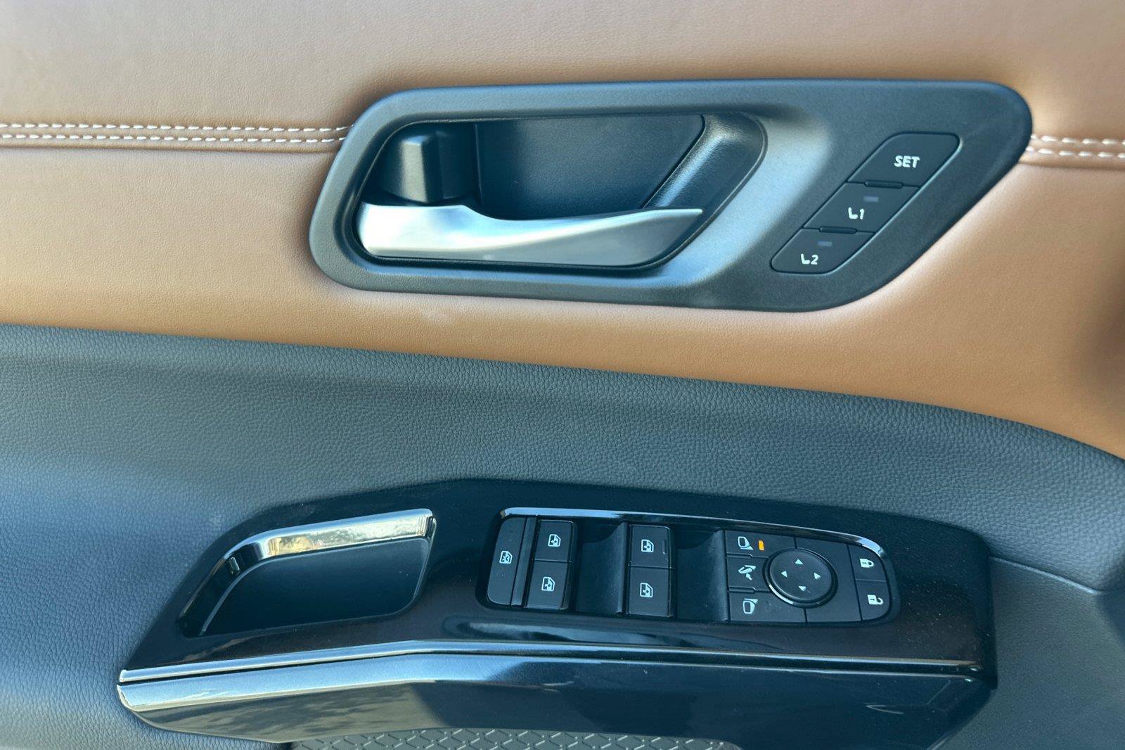 New 2026 Nissan Pathfinder Platinum AWD/4WD image 10