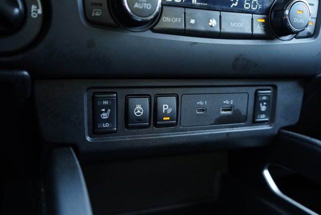 Used 2023 Nissan Frontier SV w/ SV Convenience Package AWD/4WD image 20