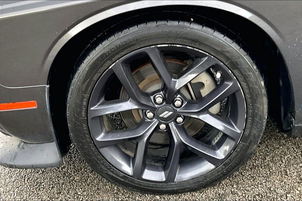 Used 2022 Dodge Challenger R/T w/ Blacktop Package RWD image 8