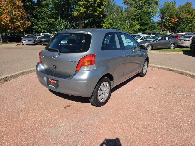 Used 2009 Toyota Yaris 2-Door Hatchback w/ Convenience Pkg FWD image 5
