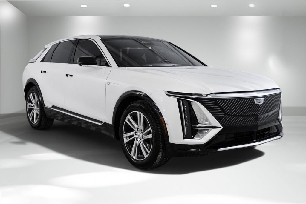 Used 2024 Cadillac Lyriq Tech w/ Driver Assist Package RWD image 6