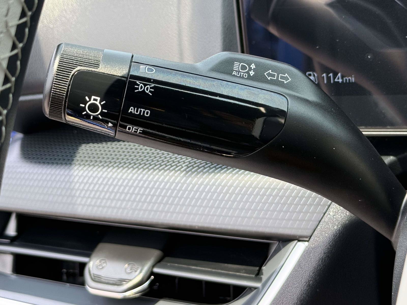 Used 2025 Kia K4 GT-Line w/ GT-Line Premium Package FWD image 18